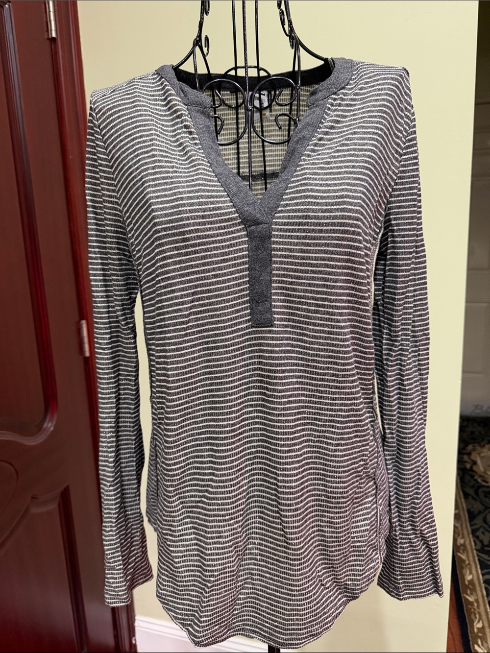 Striped V-Neck Long Sleeve Top in Gray and White